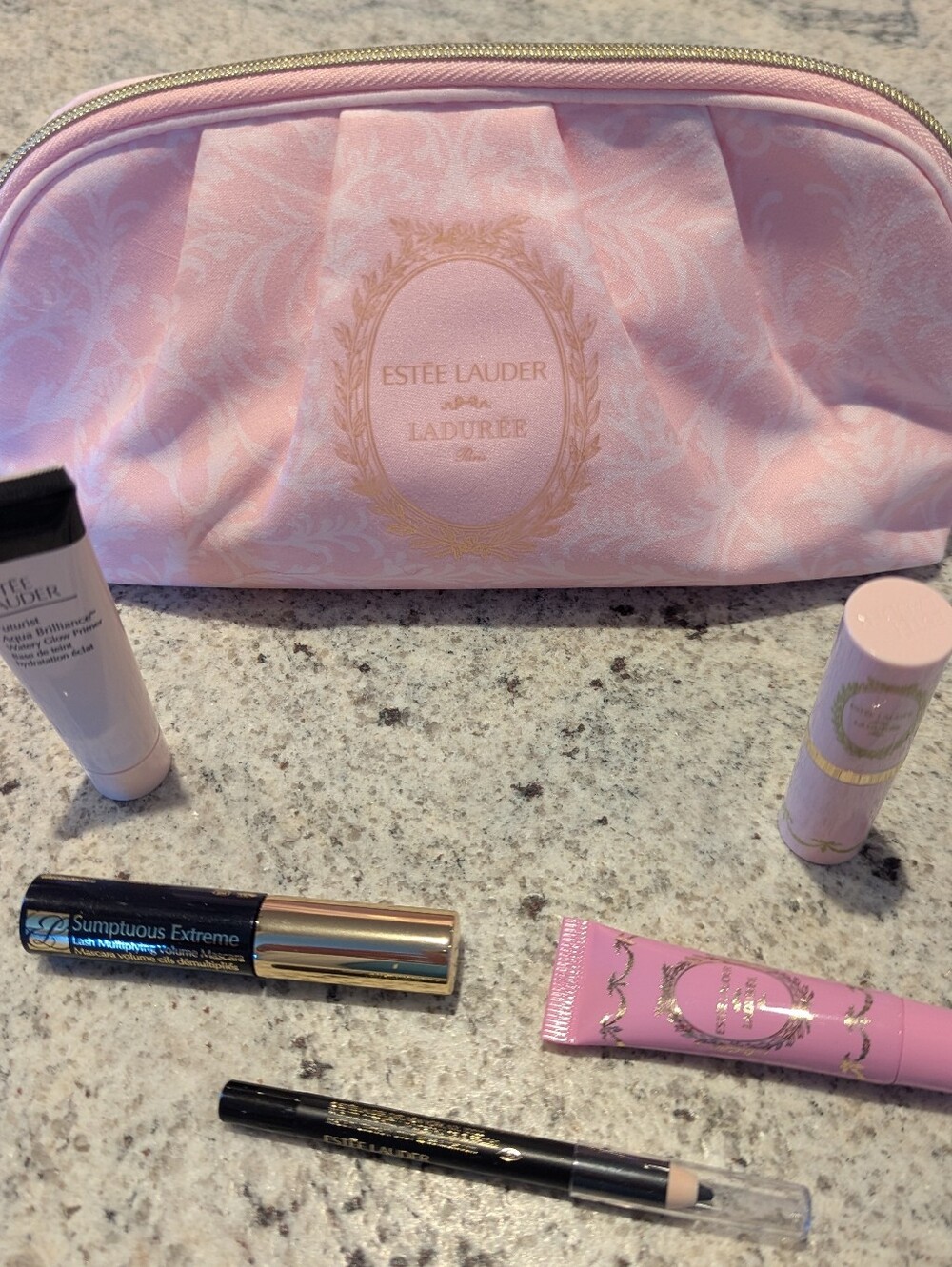 Estee Lauder Cosmetics Bag W/Five EL Cosmetics  NWT